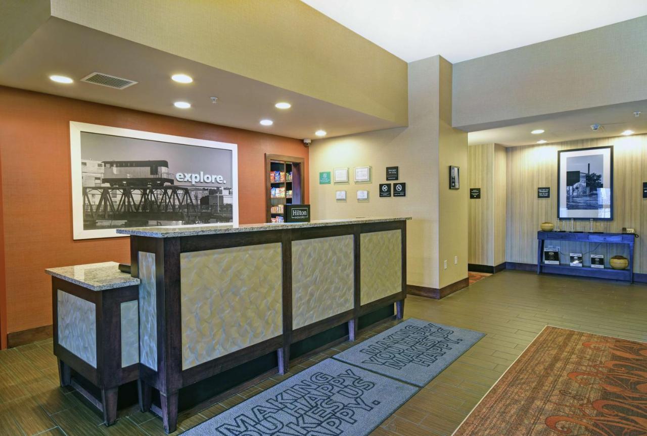 Hampton Inn Beloit Esterno foto